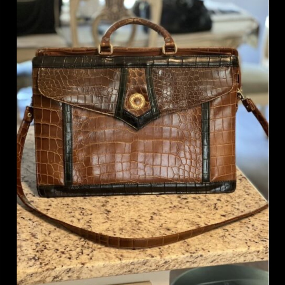 Vintage 1970’s leather strap brief bag. Document binder. Very nice! Never used